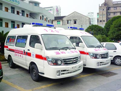 龙港市救护车租赁